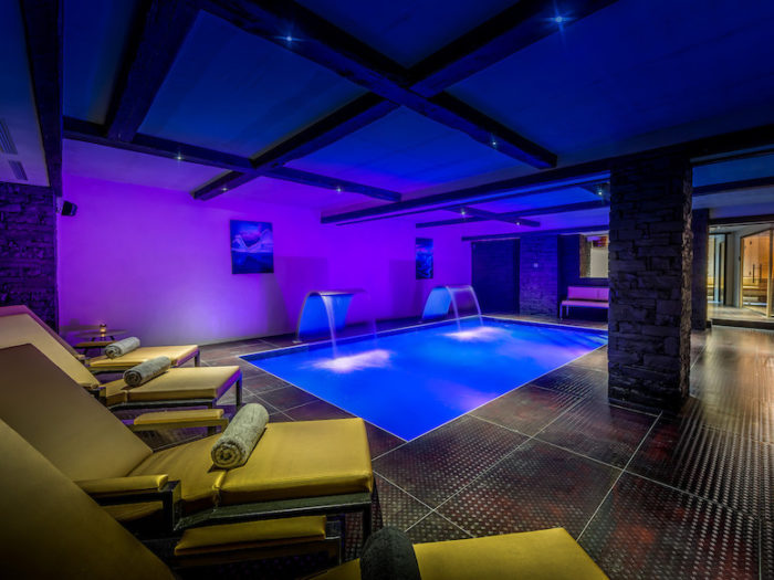 Piscine intérieure à Tignes