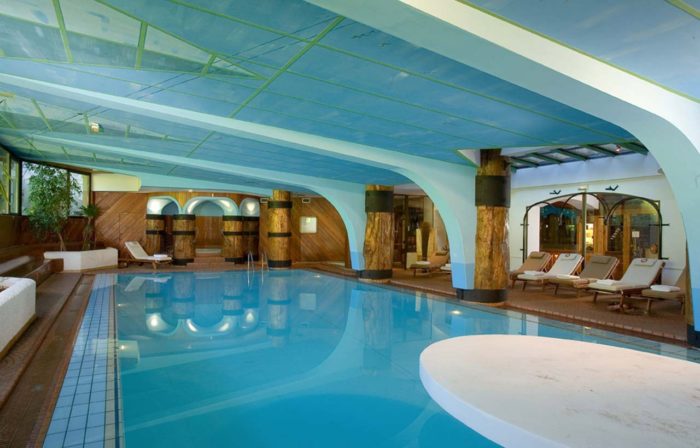 Piscine intérieure à Courchevel